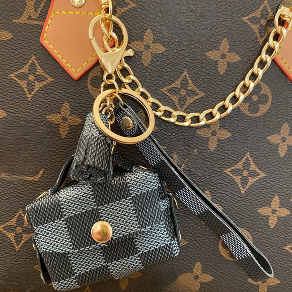 Purse Handbag Accessories Chain Charms Leather Mini

HANDBAG IS NOT INCLUDED - Picture 14 of 16